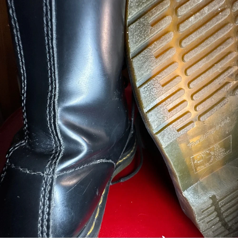Dr. Martens original 1460 Black Lace Up Boots - Picture 5 of 6